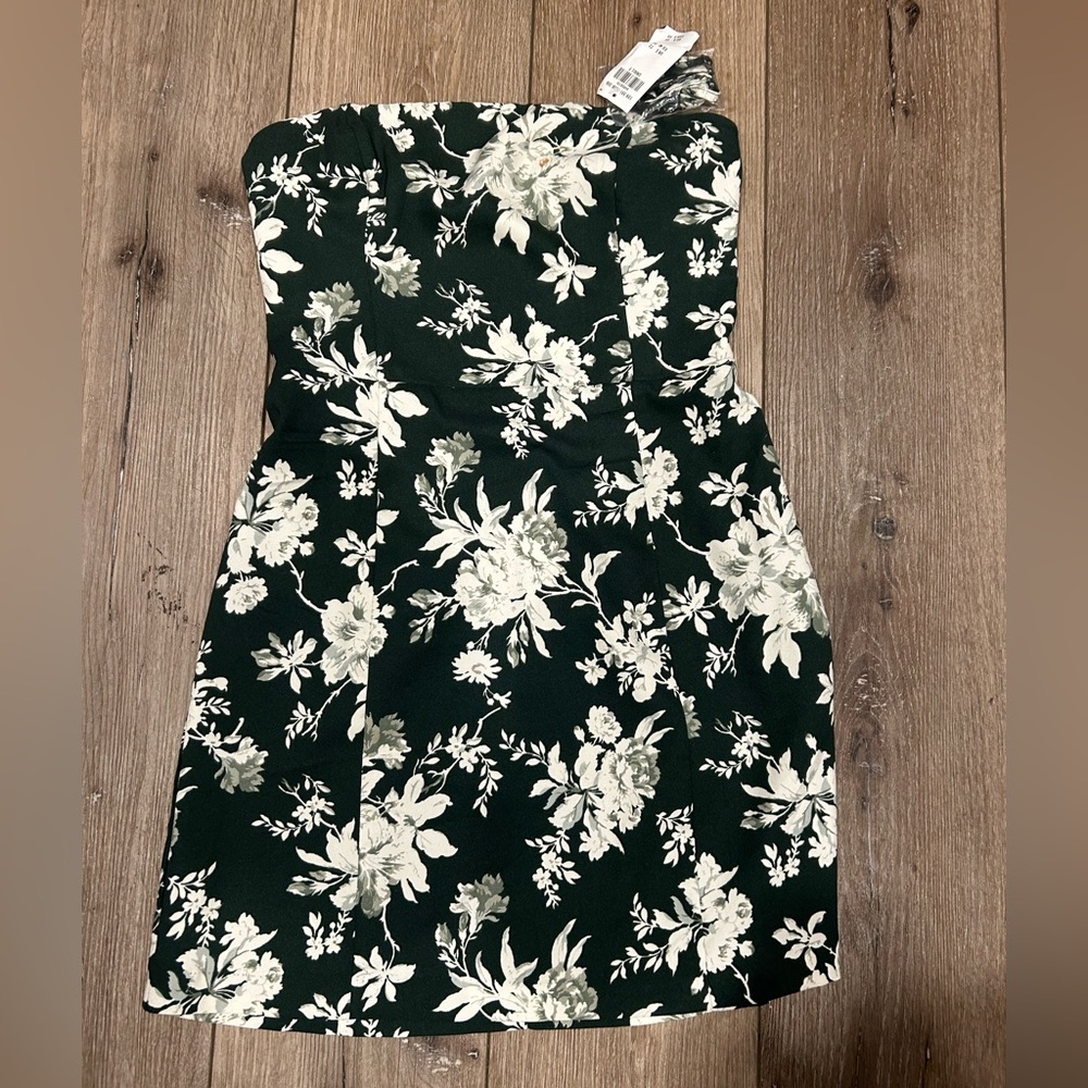 Brand new strapless Abercrombie dress